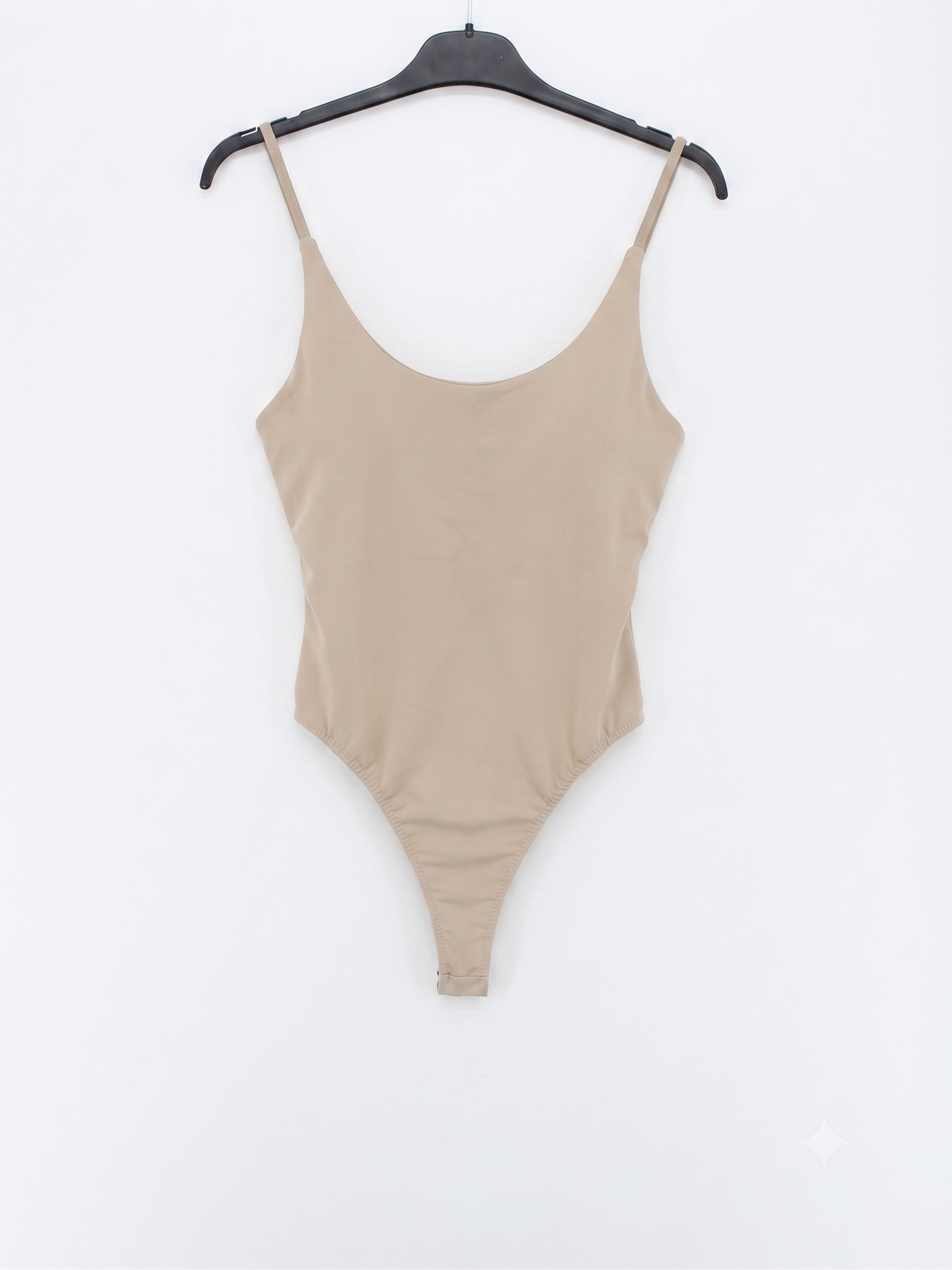 Body con coppe