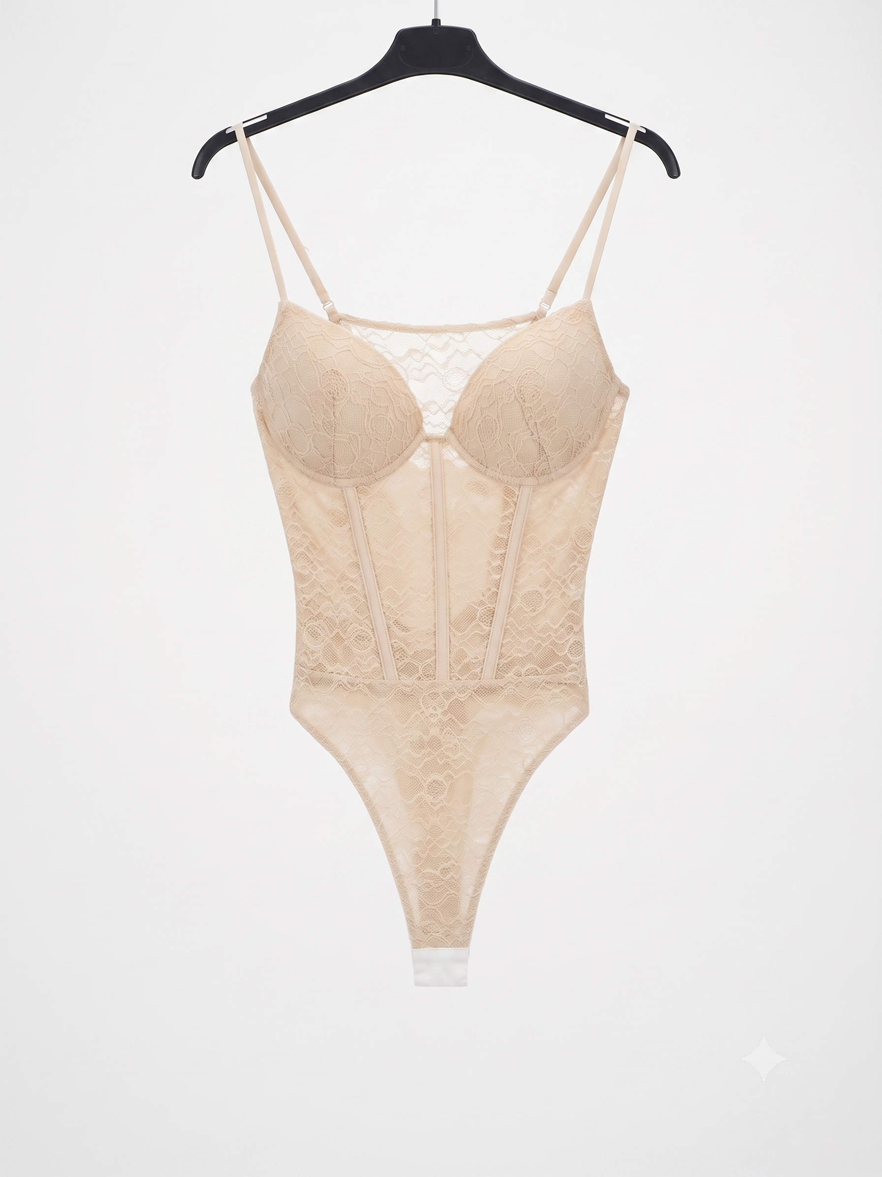 Body di pizzo con coppe