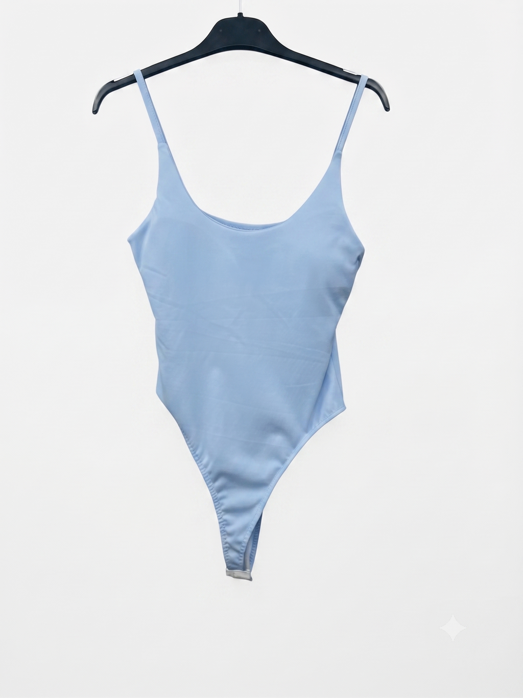 Body con coppe