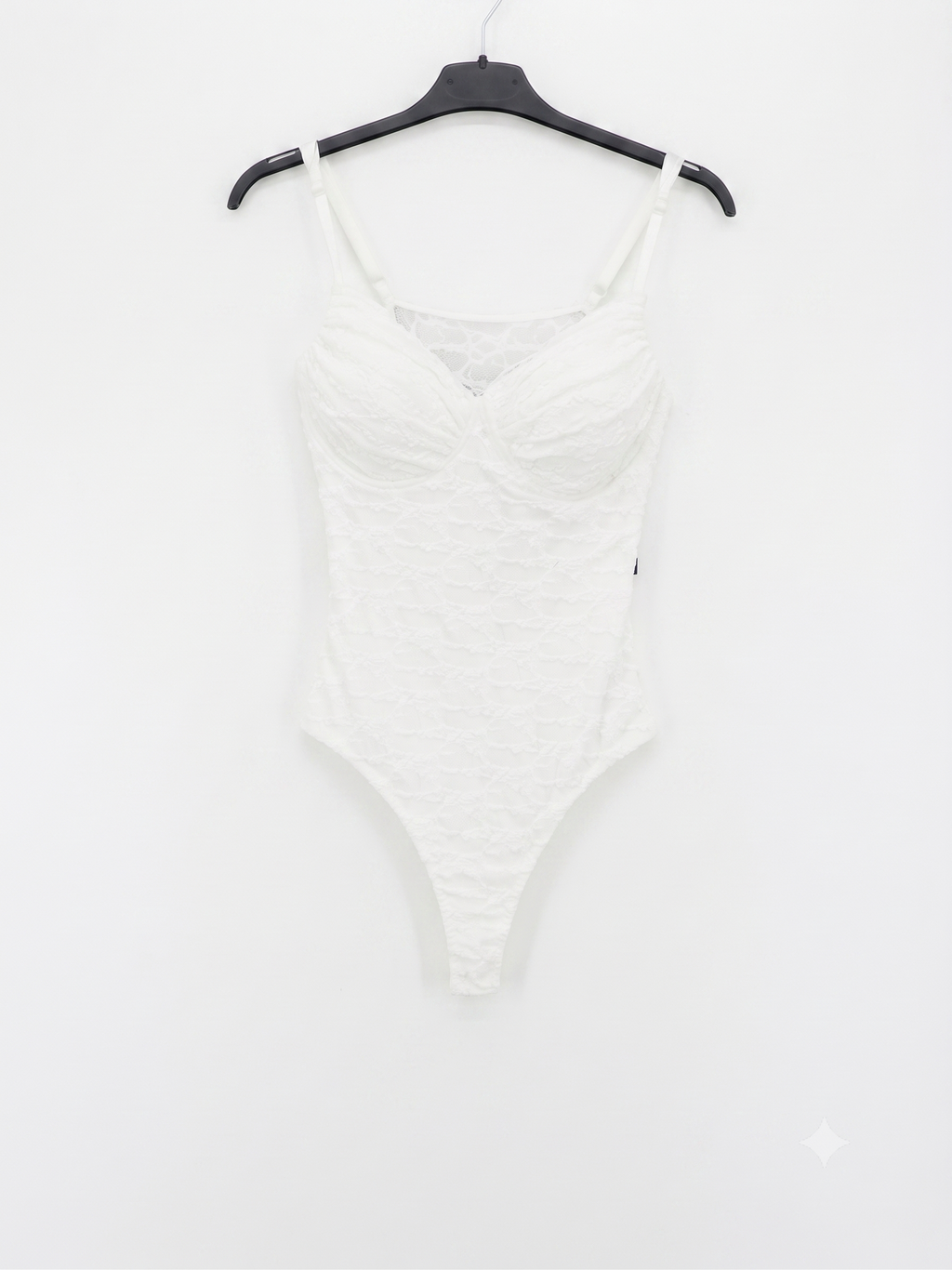 Body di pizzo con coppe