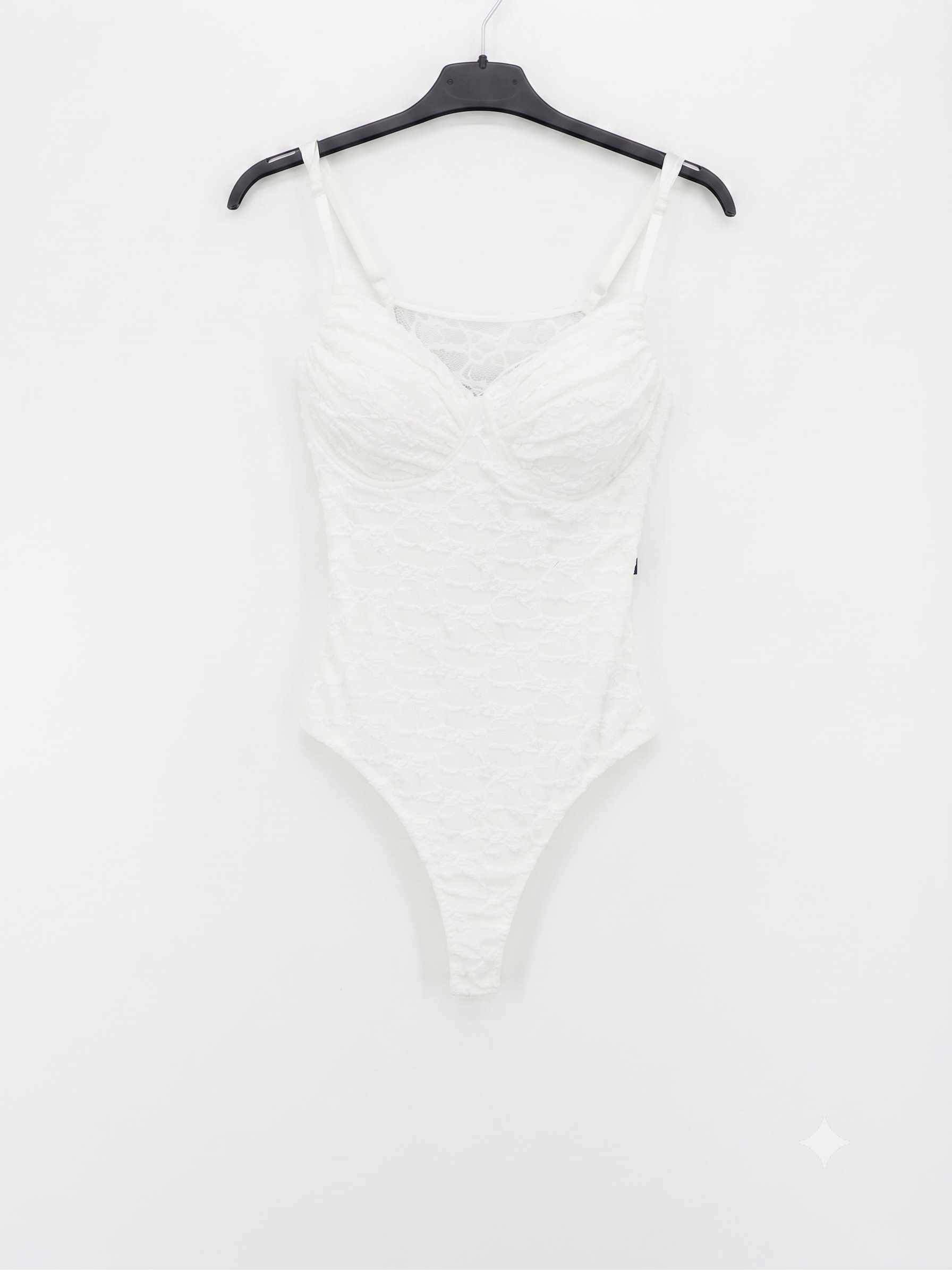 Body di pizzo con coppe